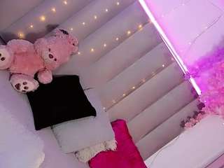 Ninaa-Keyli live cam preview