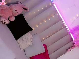 Ninaa-Keyli live cam preview