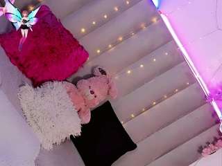 Ninaa-Keyli live cam preview