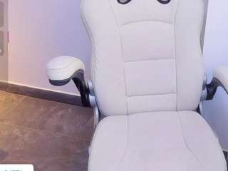  chloe-murray chat room