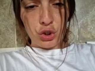  britneyquenn18 chat room