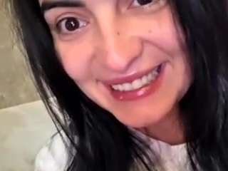 britneyquenn18 webcam