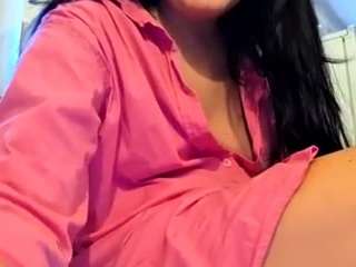 britneyquenn18's CamSoda show and profile