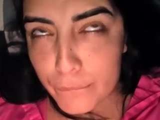 Live webcam model britneyquenn18 on Soda Cams