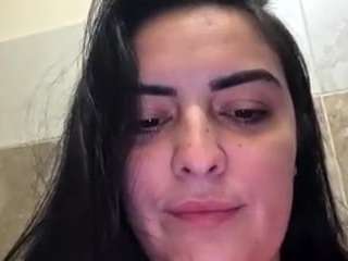 Live webcam model britneyquenn18 on Soda Cams