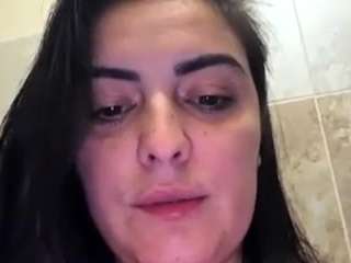 Live webcam model britneyquenn18 on Soda Cams