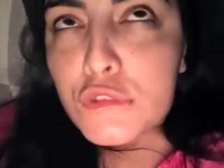 Live webcam model britneyquenn18 on Soda Cams