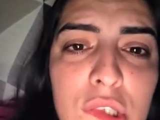 Live webcam model britneyquenn18 on Soda Cams