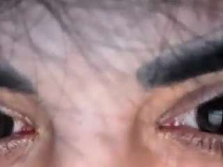 Live webcam model britneyquenn18 on Soda Cams