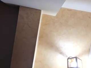 Live webcam model britneyquenn18 on Soda Cams