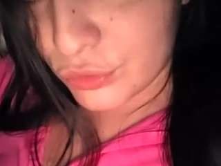 Live webcam model britneyquenn18 on Soda Cams