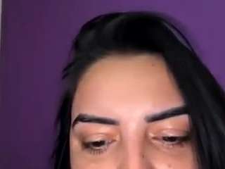 Live webcam model britneyquenn18 on Soda Cams