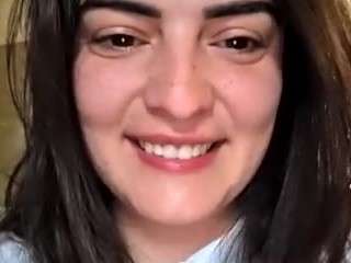 Live webcam model britneyquenn18 on Soda Cams