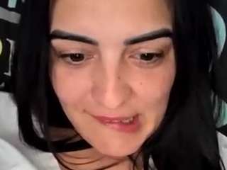 britneyquenn18's CamSoda show and profile