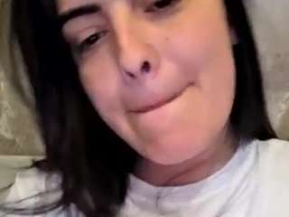 Live webcam model britneyquenn18 on Soda Cams