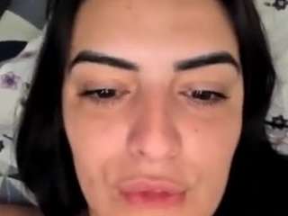 Live webcam model britneyquenn18 on Soda Cams