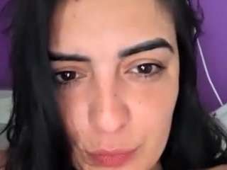 Live webcam model britneyquenn18 on Soda Cams