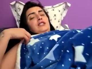 Live webcam model britneyquenn18 on Soda Cams