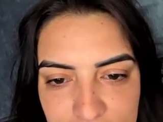 Live webcam model britneyquenn18 on Soda Cams