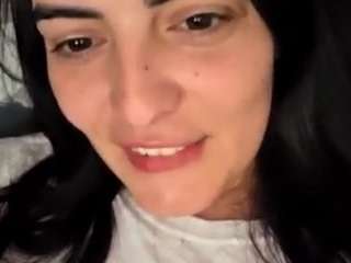 Live webcam model britneyquenn18 on Soda Cams