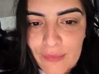 Live webcam model britneyquenn18 on Soda Cams