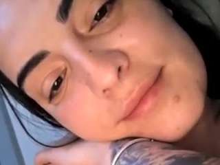 britneyquenn18 webcam model