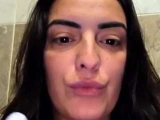 britneyquenn18 live webcam show