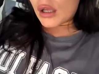 britneyquenn18 live profile