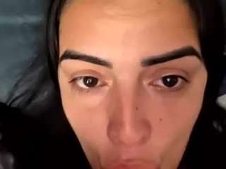 BritneyQuenn18 live cam