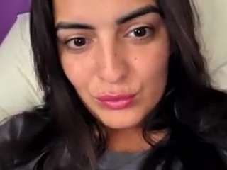 BritneyQuenn18 live cam