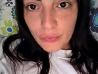 BritneyQuenn18 live cam preview