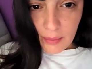 BritneyQuenn18 live cam preview