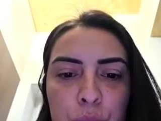 britneyquenn18 webcam