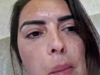BritneyQuenn18's Live Sex Cam Show