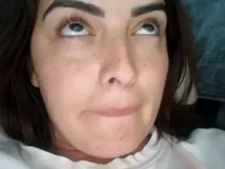 BritneyQuenn18's Live Sex Cam Show