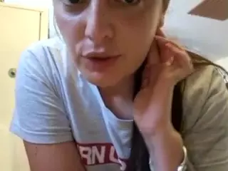 BritneyQuenn18's Live Sex Cam Show