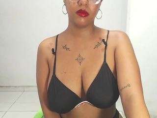 janicewhore from CamSoda
