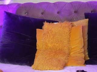  prettylia chat room