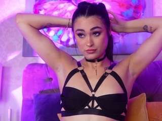  prettylia chat room
