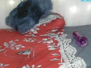 angelainparis28 webcam model