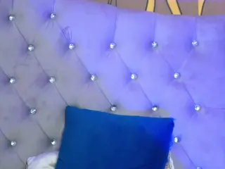 Ava-Bloom's Live Sex Cam Show