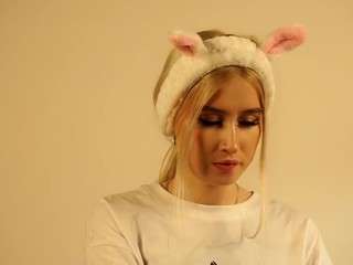 elgaeldon's CamSoda show and profile
