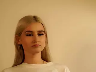 ElgaEldon's Live Sex Cam Show