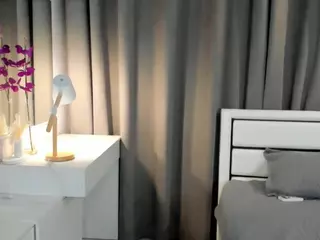 Eva's Live Sex Cam Show