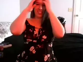 evaryan0520's Live Sex Cam Show