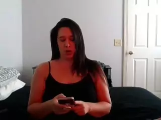 evaryan0520's Live Sex Cam Show