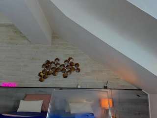 foxxy-milf webcam model