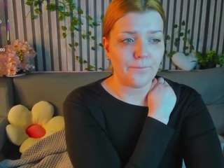 michele-green, female webcam model,  years old, on live webcam