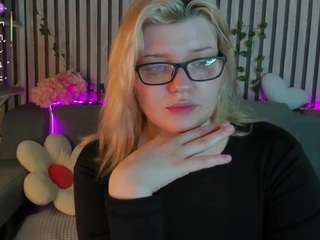 Michele live webcam show
