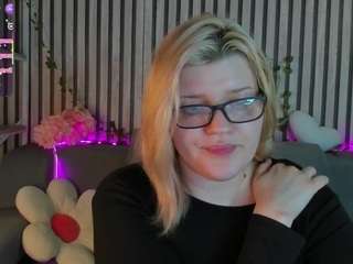 Michele live webcam show